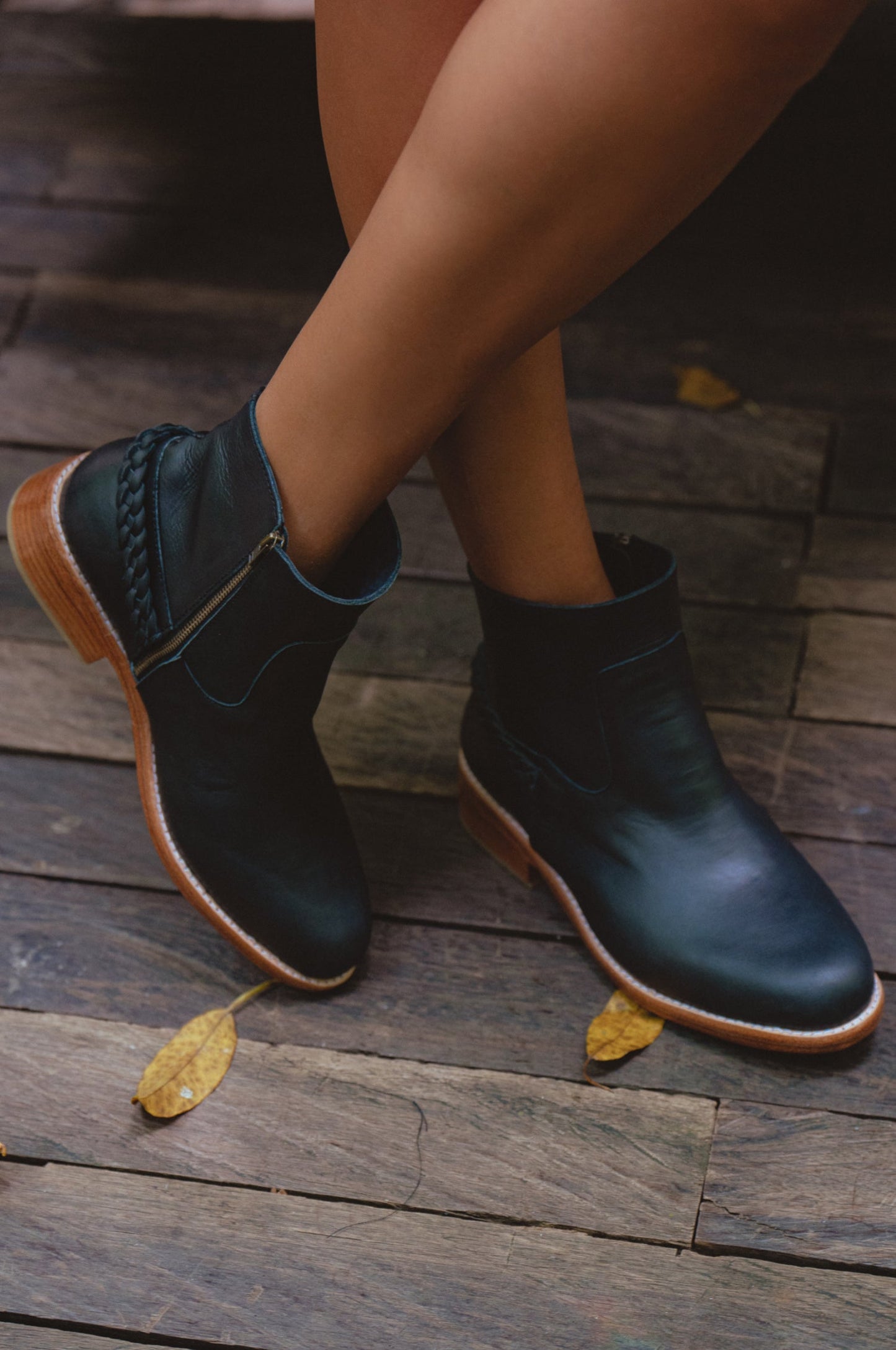 Chelsea Ankle Leather Boots — Off-Duty Cool