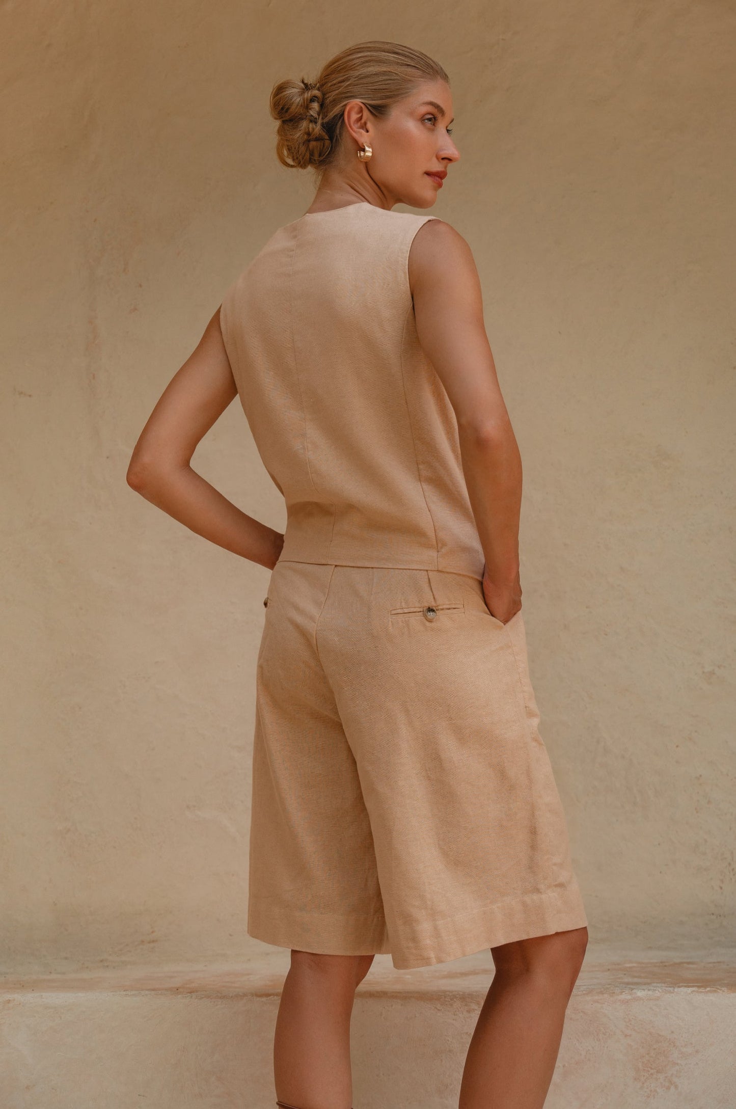 The Off-Duty Linen Vest